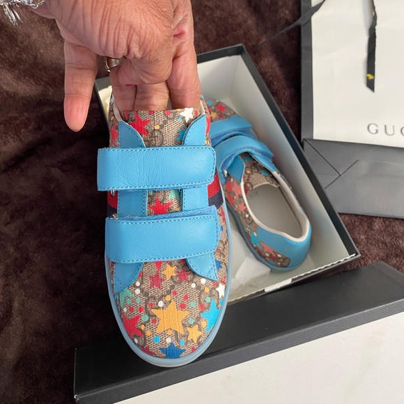 Girl Gucci shoes size 31